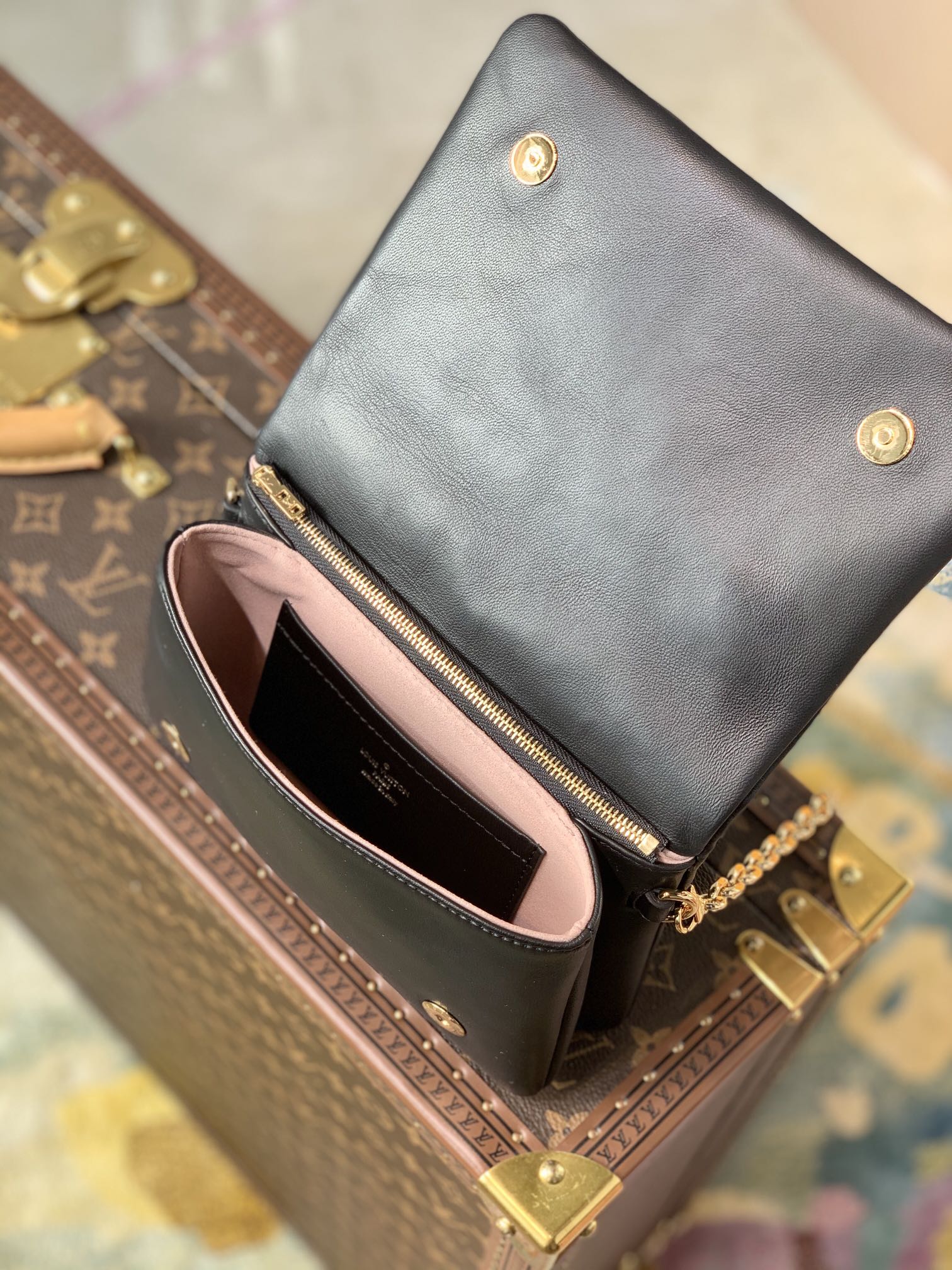 l0*is V*t0n pochette coussin chain bag-20*14*8cm