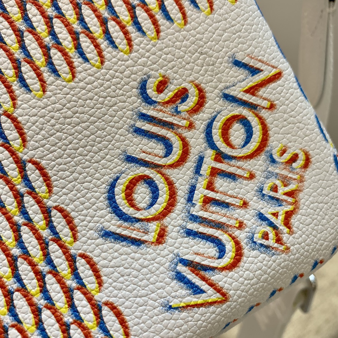 l0*is V*t0ntrio handbag-25*18.5*7cm