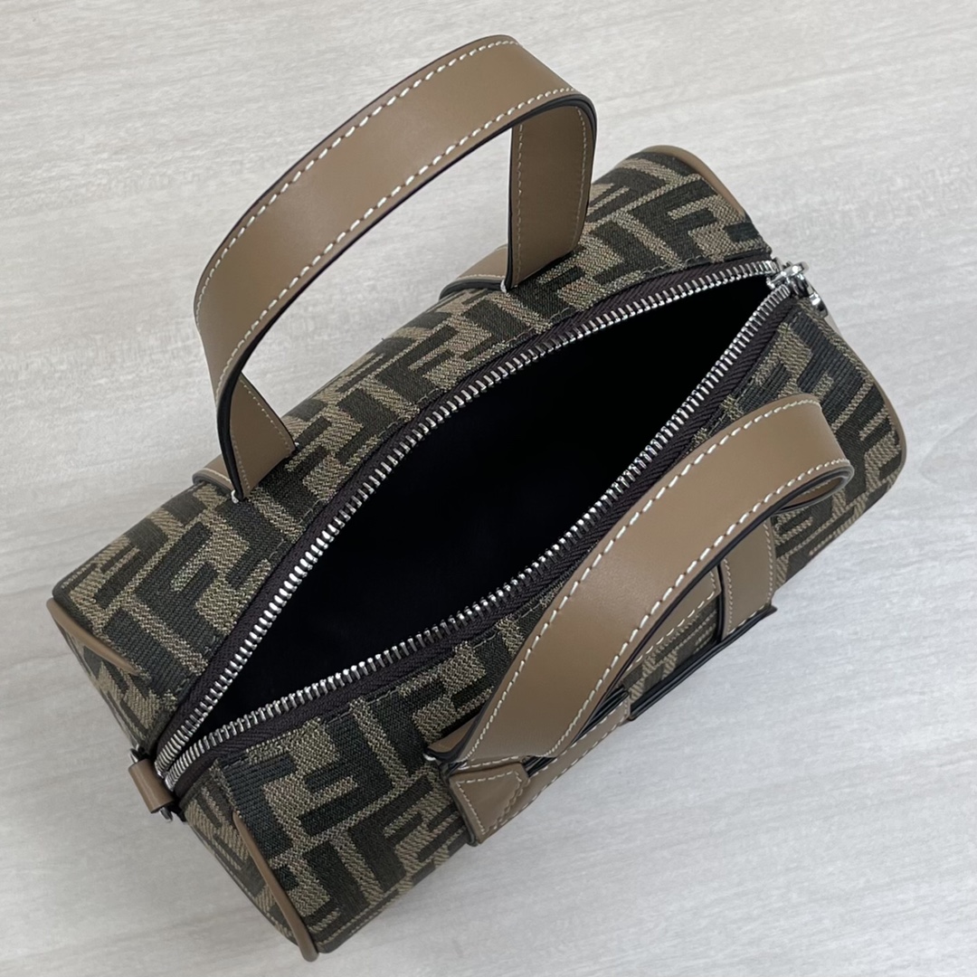 F**di bowling bags -21.5x13x13cm