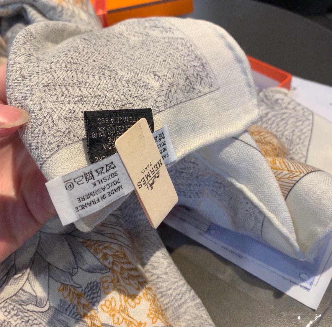 H**mes square towel-140*140cm