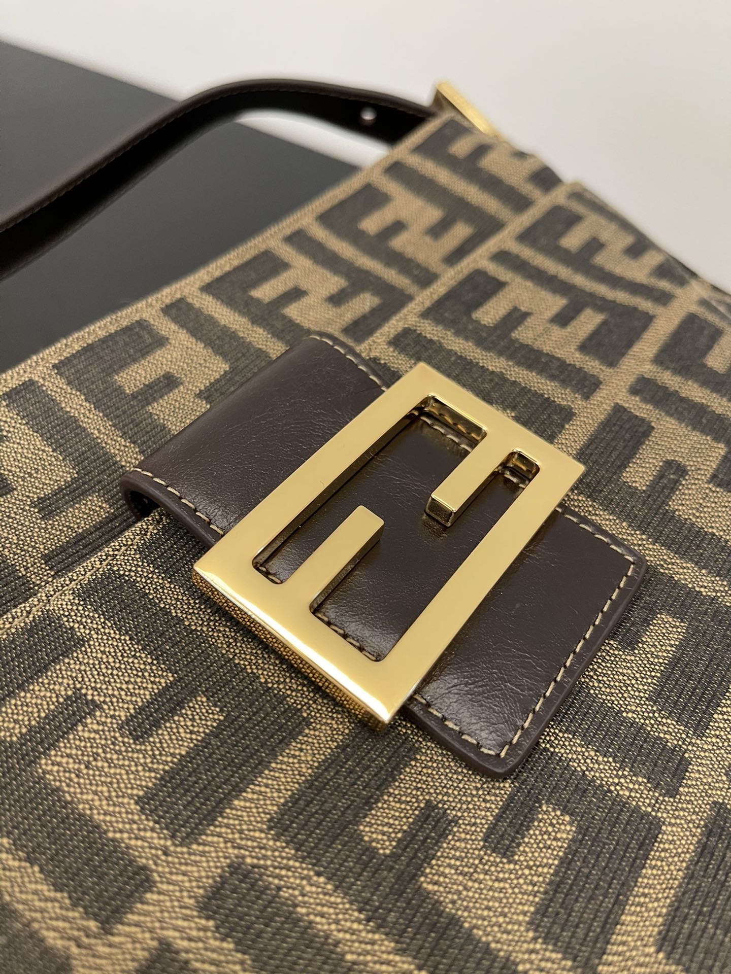 F**di vintage handbags-30*18*12cm