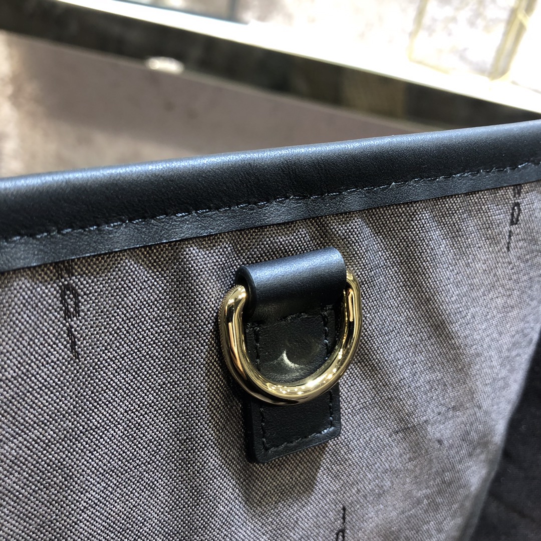 F**di tote-40*17*37 cm