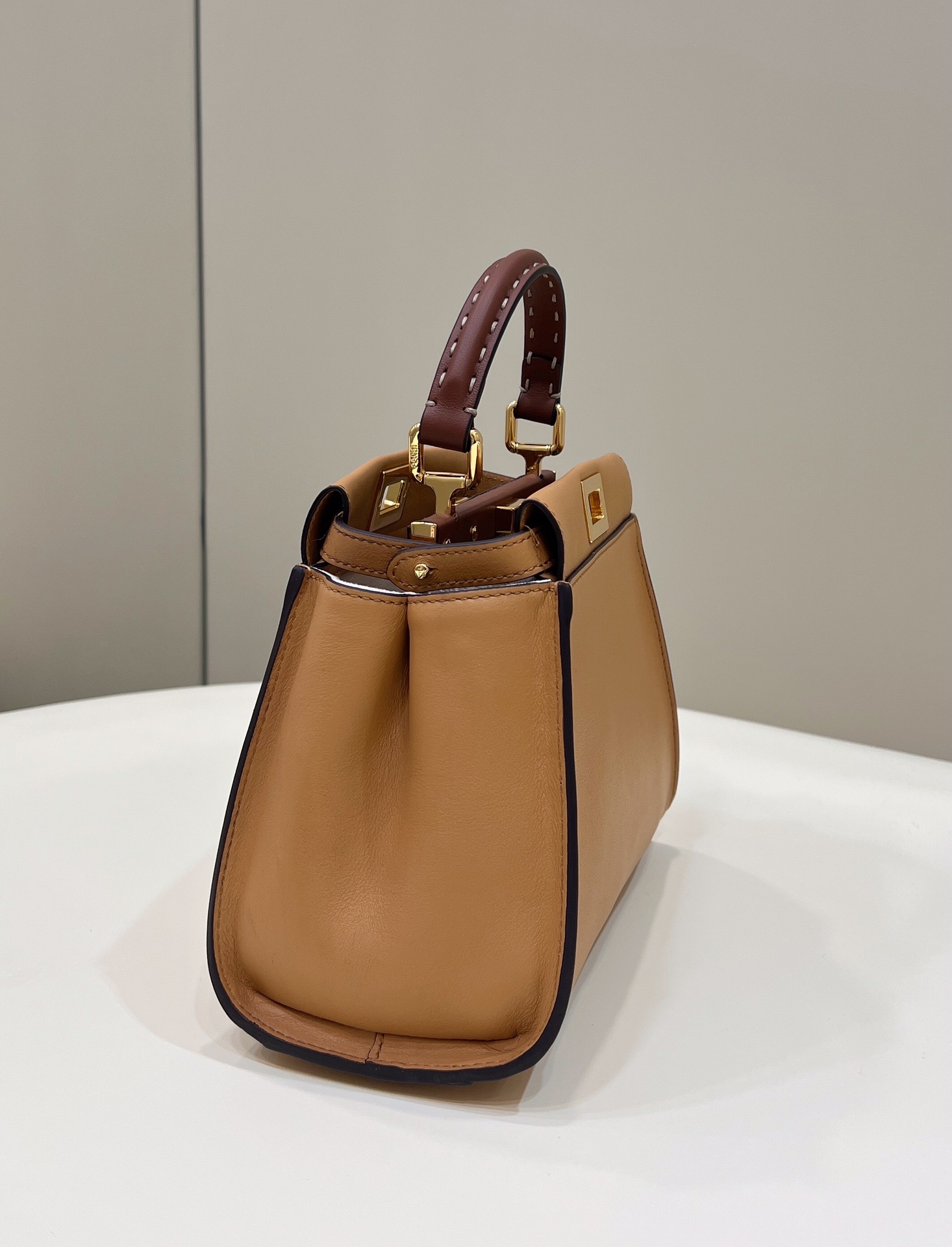 F**di peekabootote-24×7×19cm