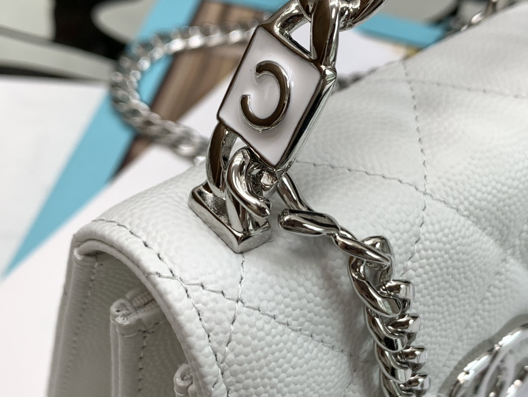 CHANLE Vintage Chain Bag-13*9.5*6CM