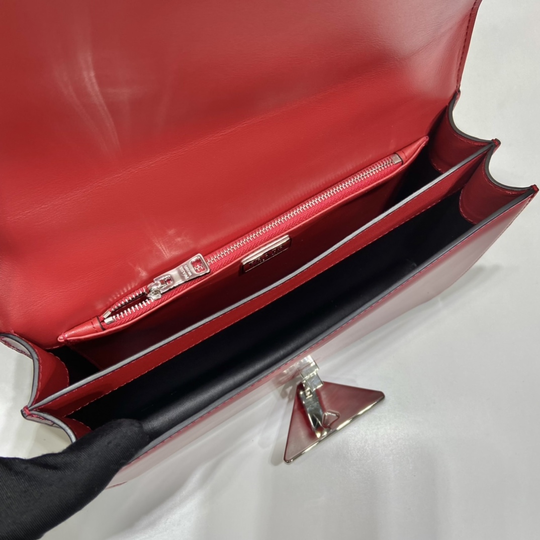 Pra*a saffiano 1bd32handbags bag-24*15*6cm