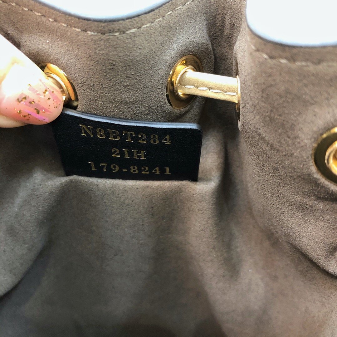 F**di mini mon tresor bag -12x18x10cm