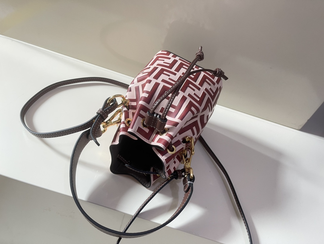 F**di mini mon tresor bag -12x18x10cm