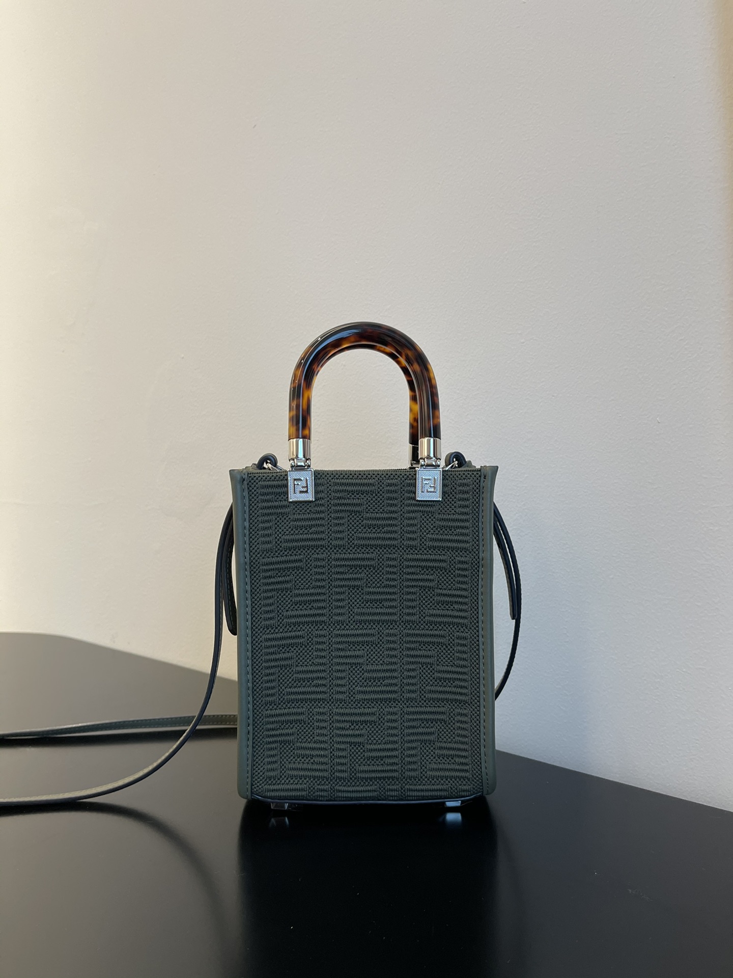 F**di sunshine mini tote -13x6.5x18cm