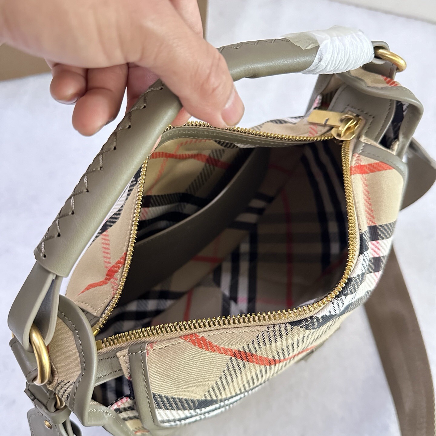 Burberr.y Small B Clip Check Messenger Bag -27.5*11*19CM