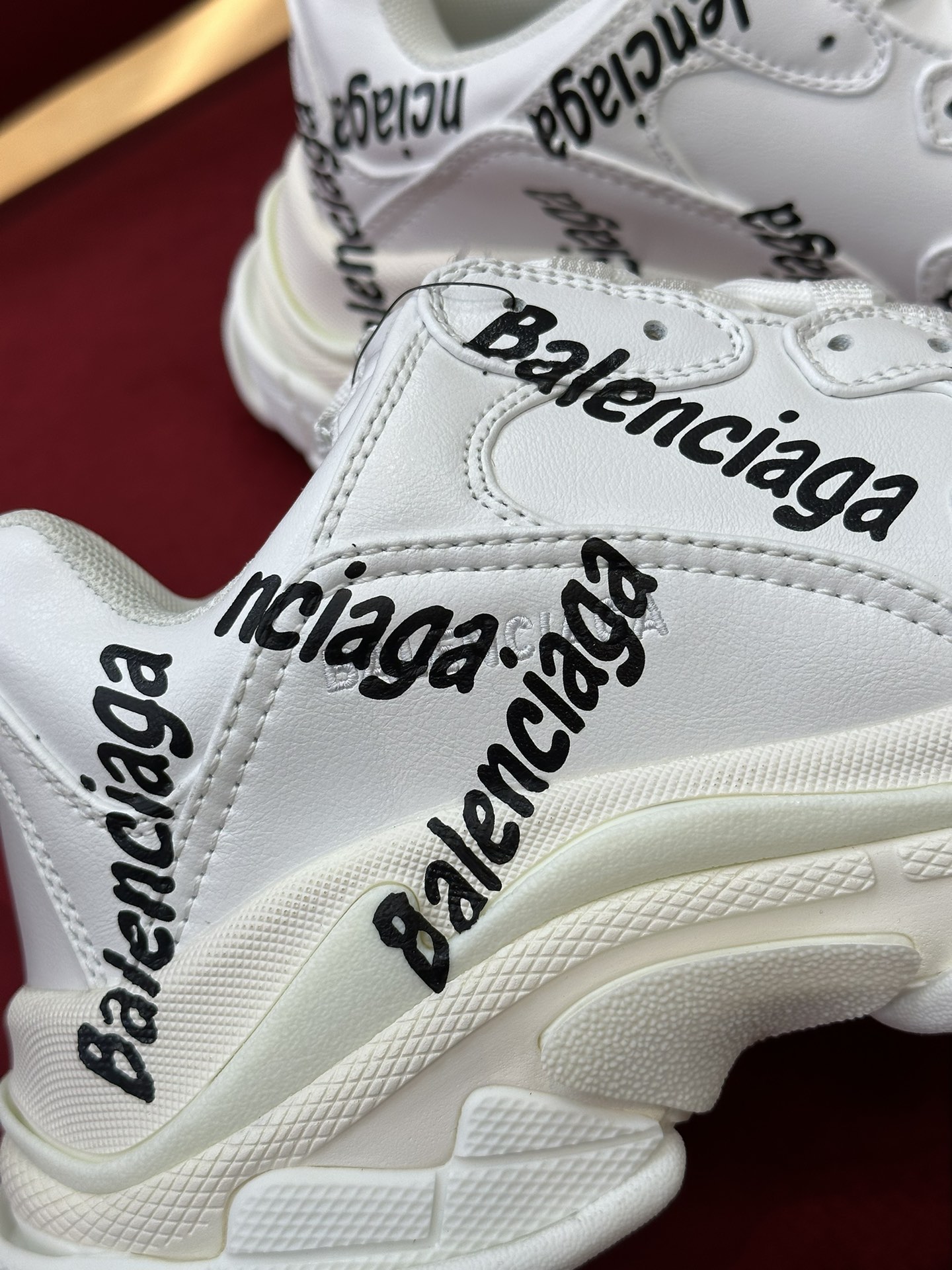 Ba*len*cia*ga sneaker