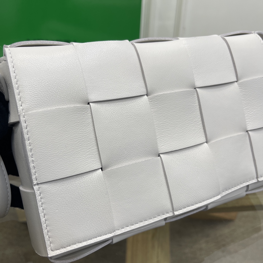 bo*te*ga Ve*ne*ta crossbody bag-23*15*6cm