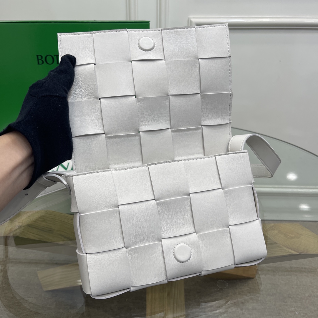 bo*te*ga Ve*ne*ta crossbody bag-23*15*6cm