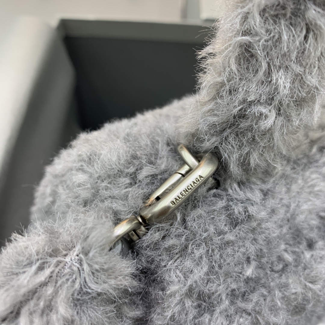 Ba*len*cia*ga hourglass bag