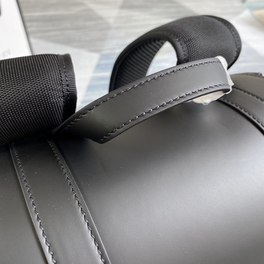 G*u*i backpacks-34*42*16cm