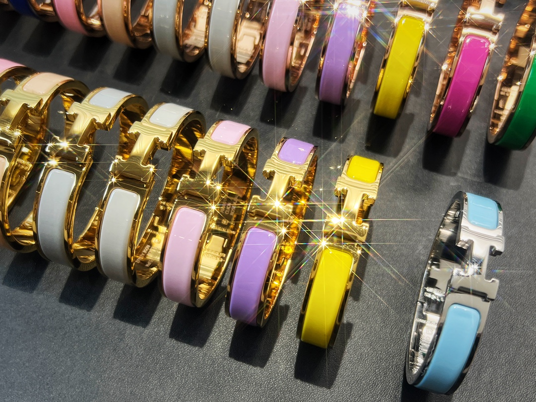 H**mes bracelet