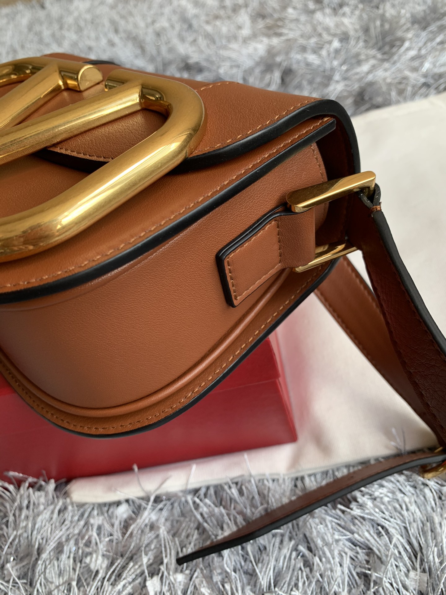 Va1e*ntin0 garavani s*pervee handbags-18*8*15cm