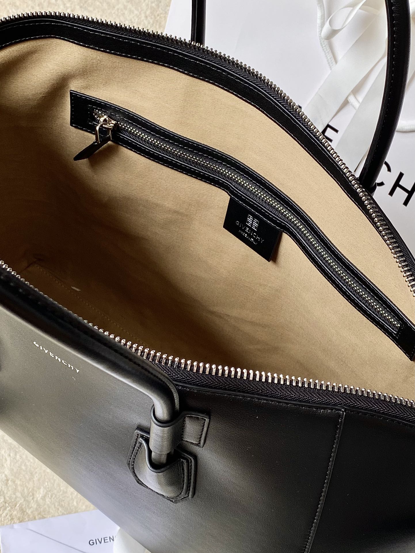 G1uenchy antigona sport -41*9*31cm