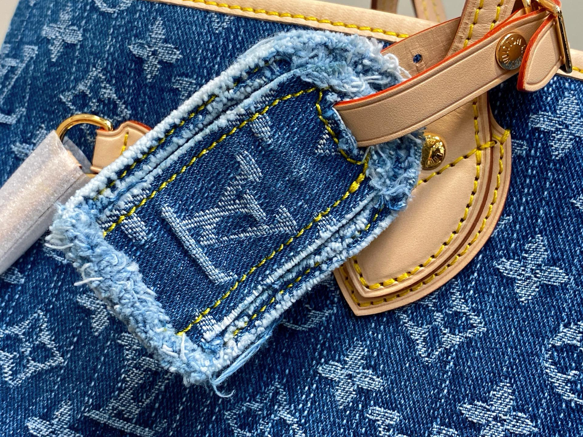 l0vis Vvtt0n neverfull mm-31*28*14cm