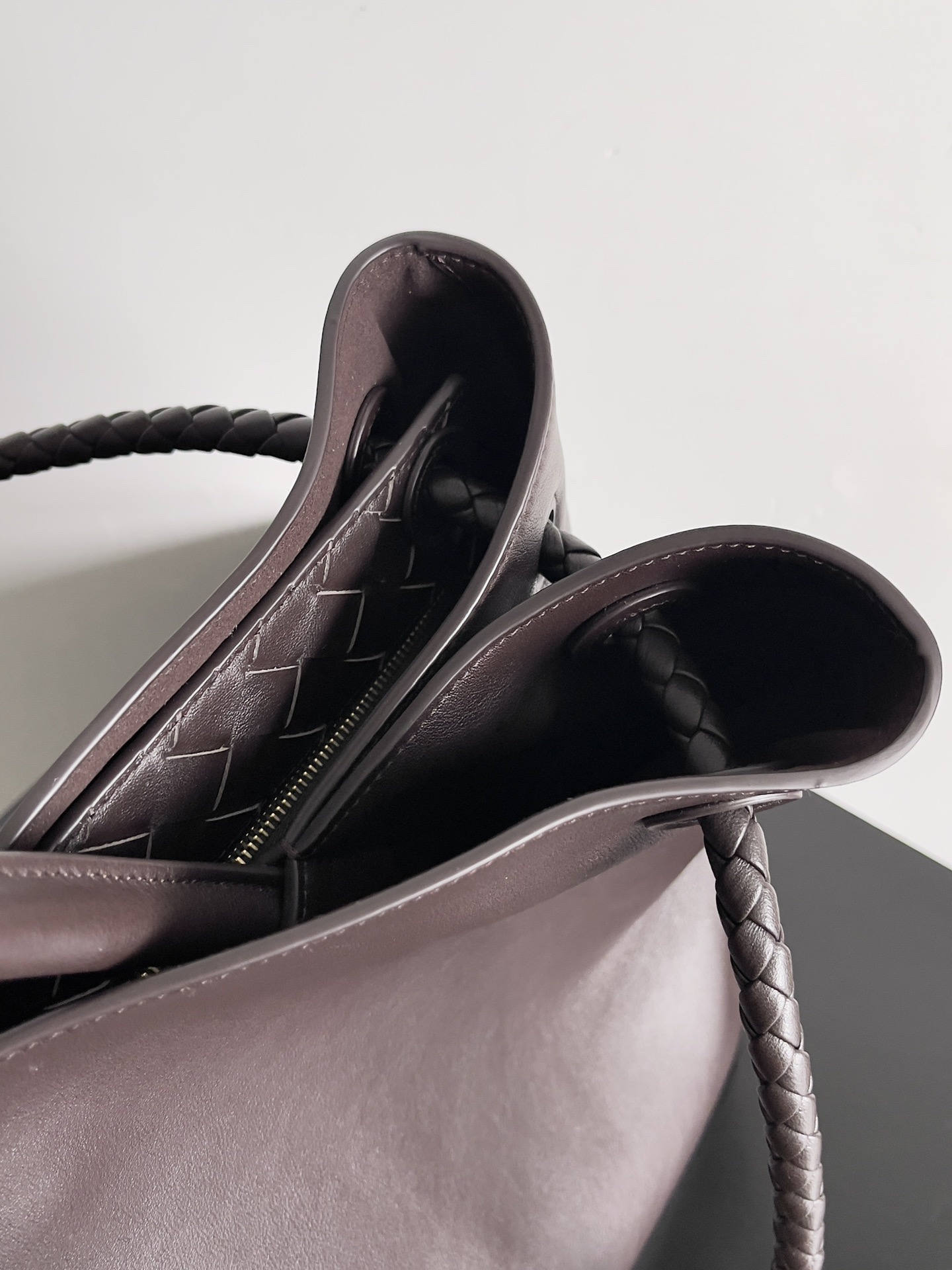 b0tt*ga Ven*ta andiamo bag-42*35*18cm