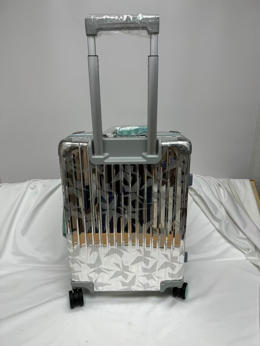 r1m0wa lU*gage-20inch