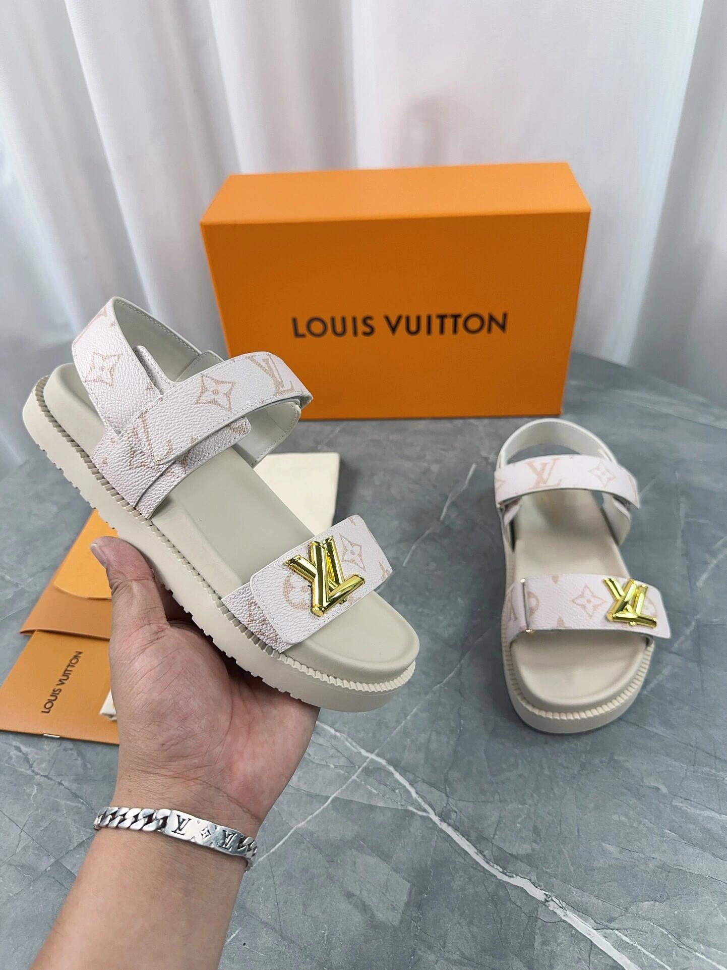 l0*is V*t0n sandals