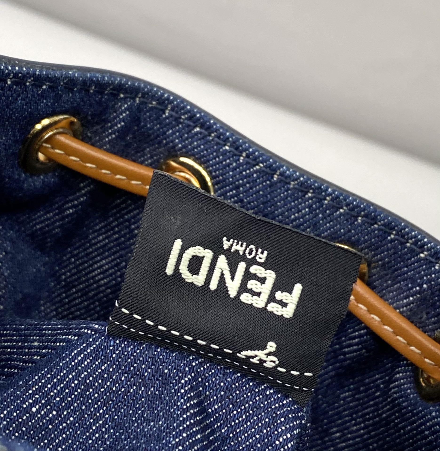 F**di mini mon tresor bag -12x18x10cm