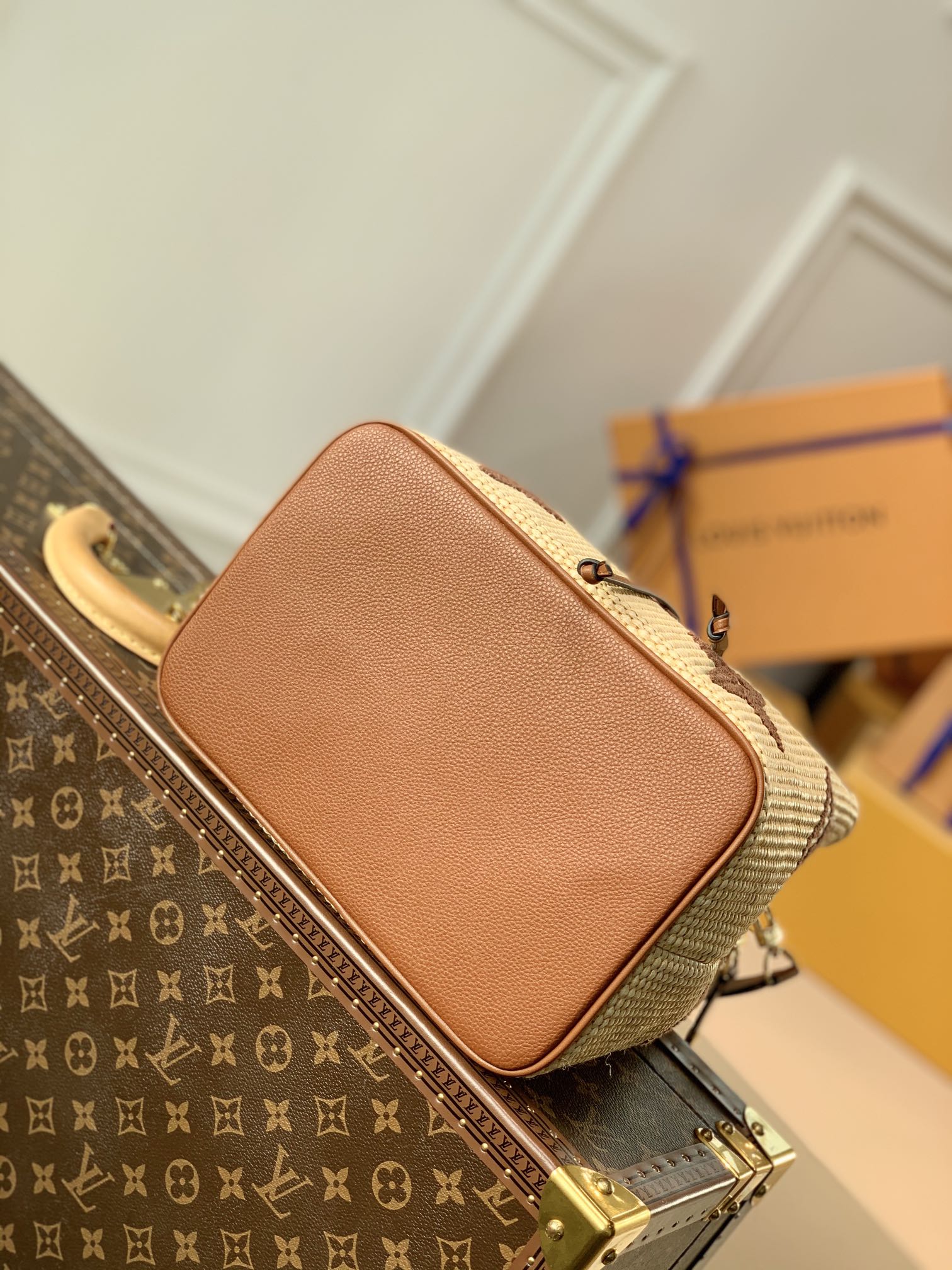 l0*is V*t0n néonoé gaston bucket-26*26*17.5cm