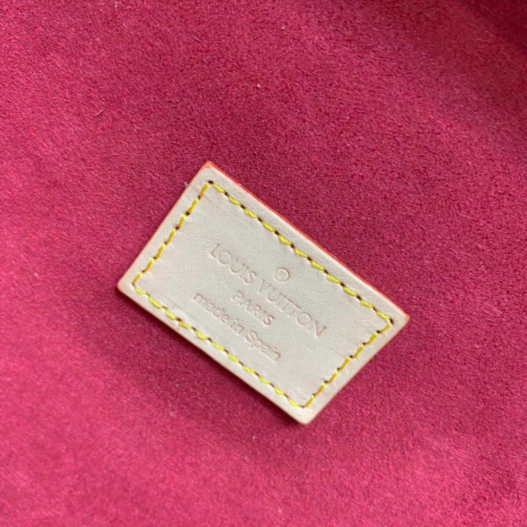 l0*is V*t0n cotteville travel box-23*23*12cm