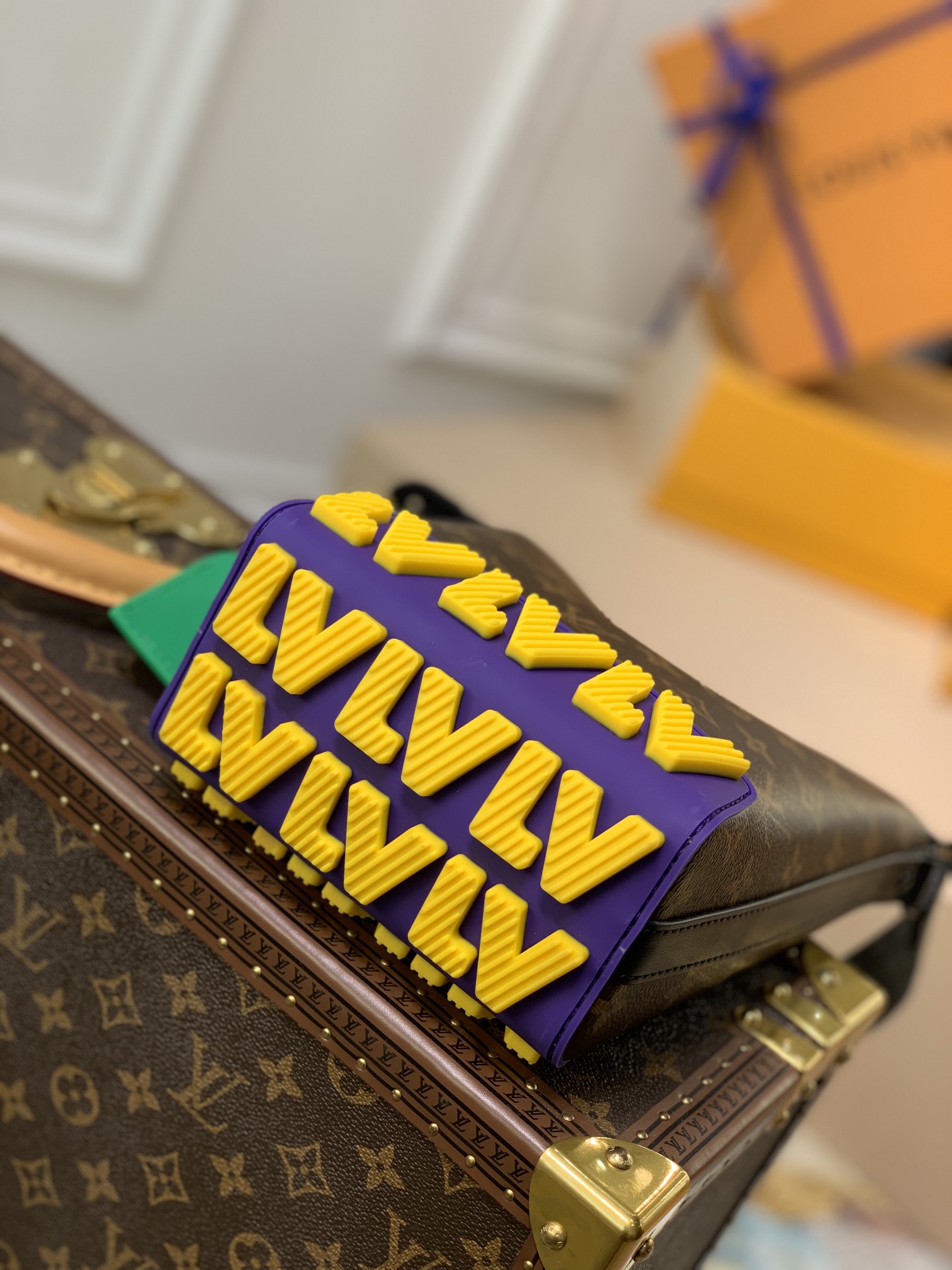 l0*is V*t0n cruiser handbags-25*22.5*13cm