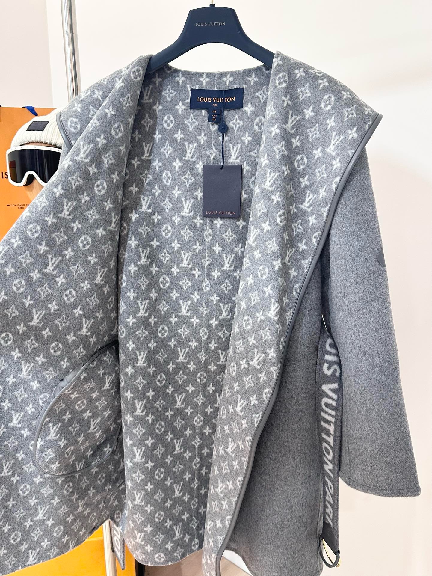 Lou*is Vuitt*on Wool Trench Coat