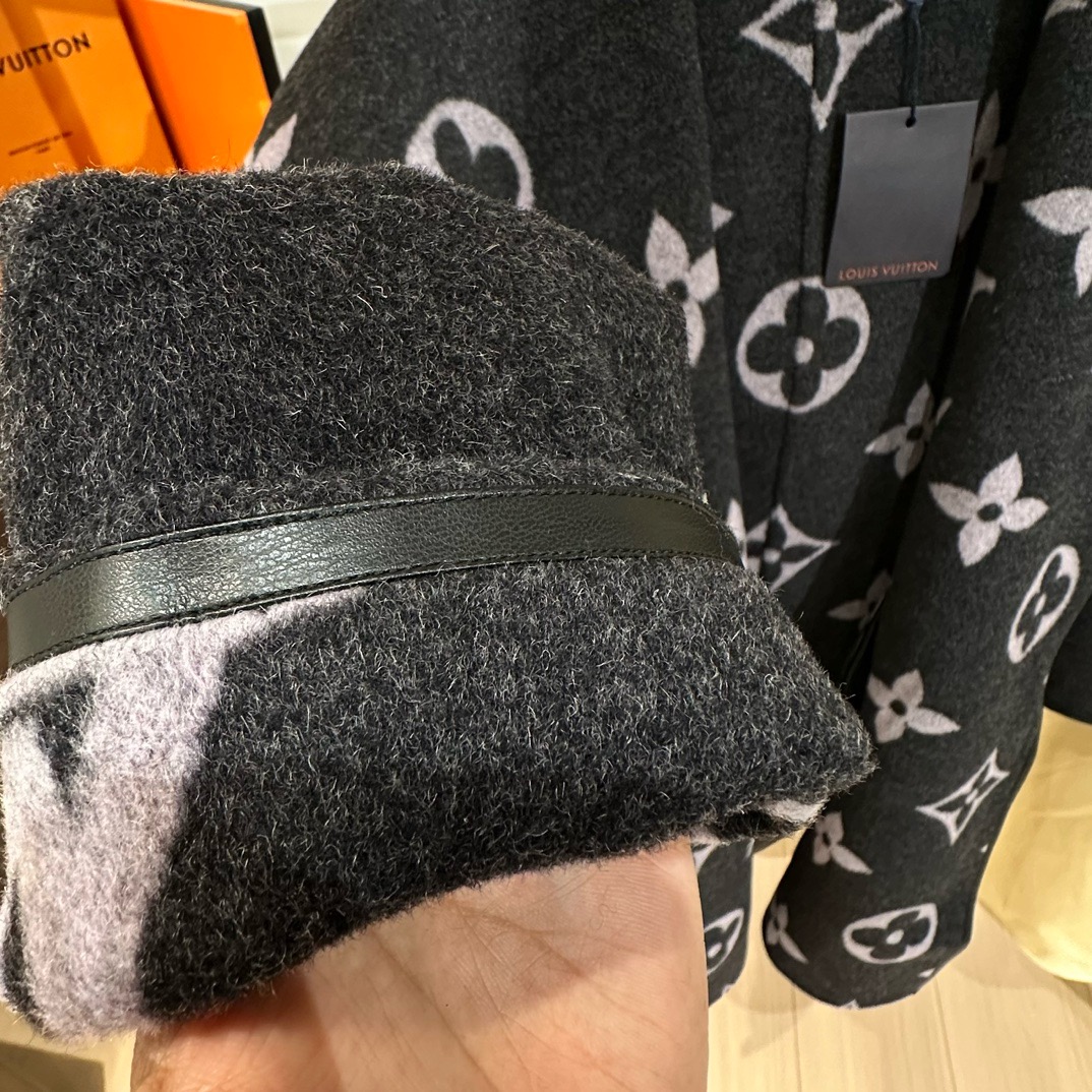 Lou*is Vuitt*on Wool Trench Coat