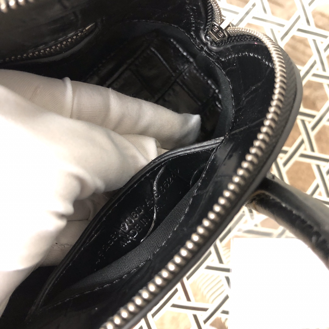 Ba*len*cia*ga ville bag-18x8x16cm