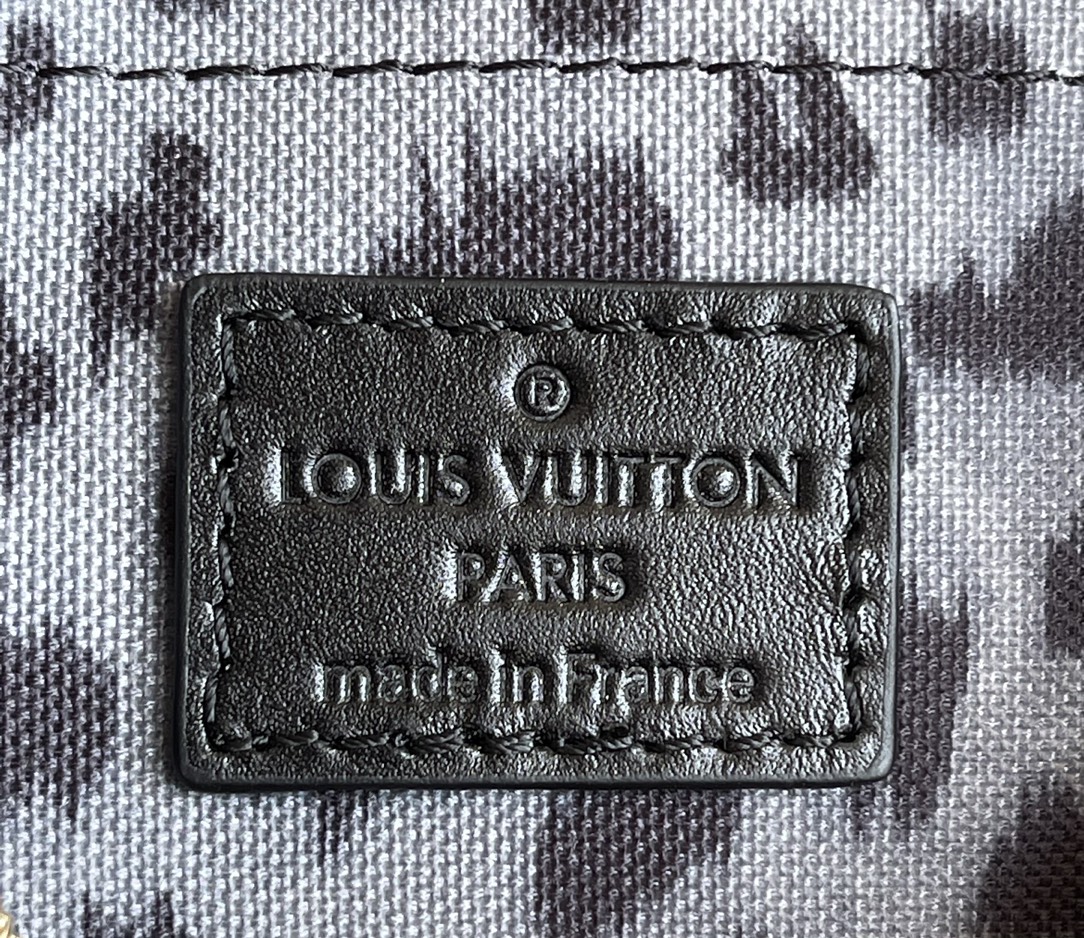 l0*is V*t0n neverfull wild at heart-32*29*17cm