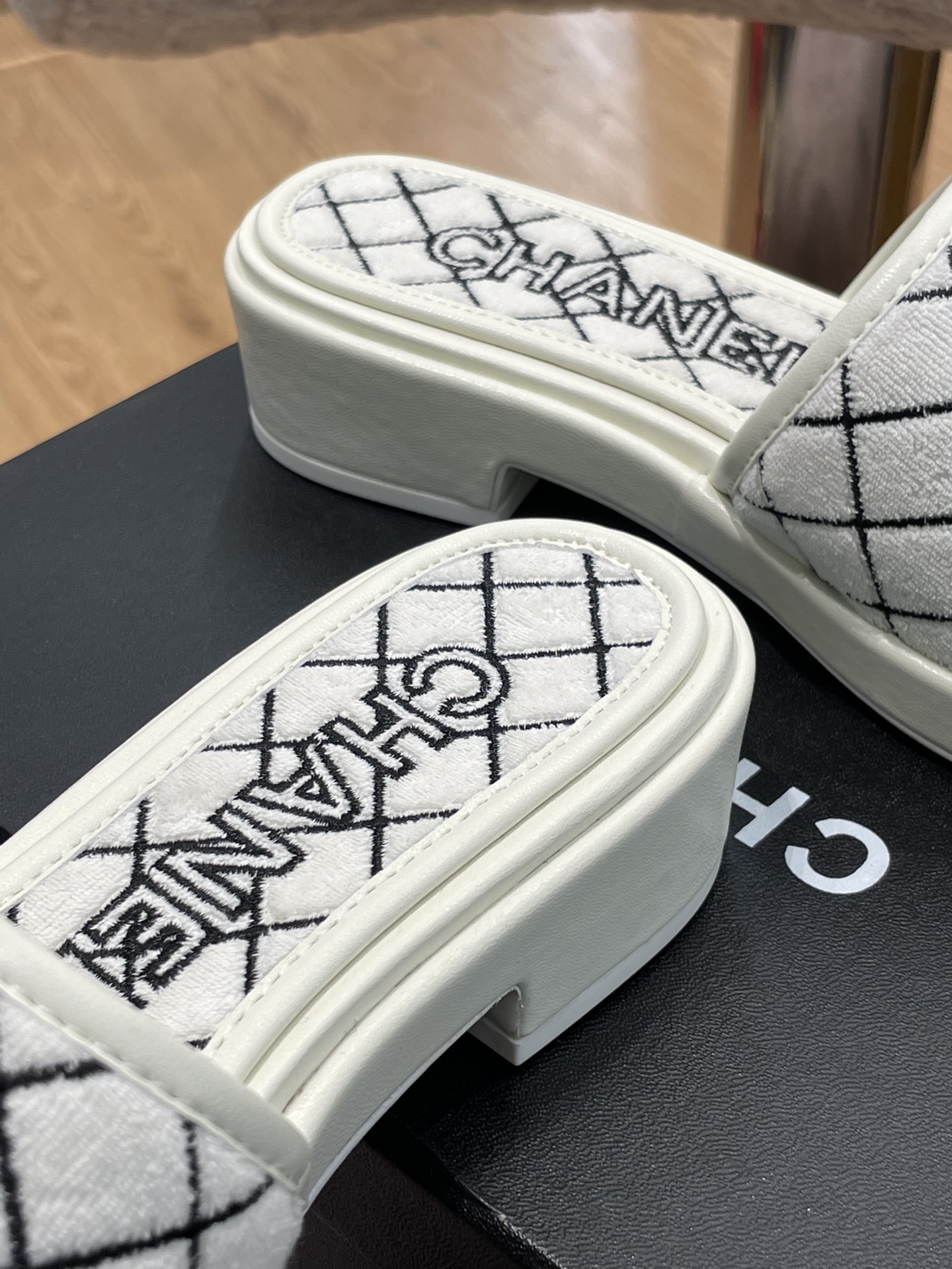 Ch@nel 2022ss Slides