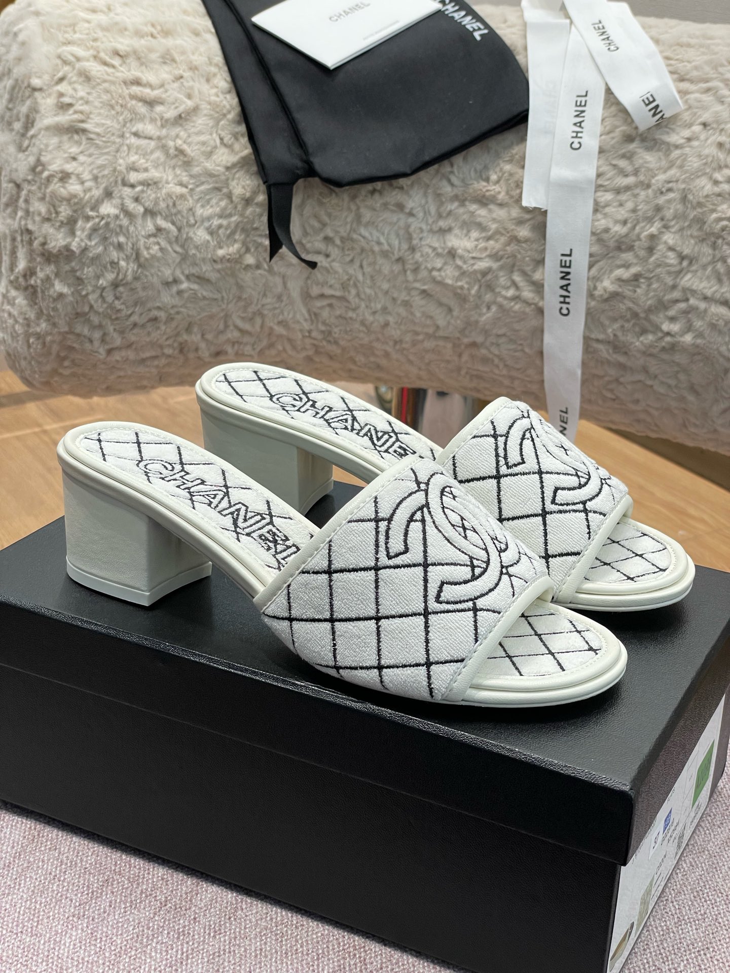 Ch@nel 2022ss Slides