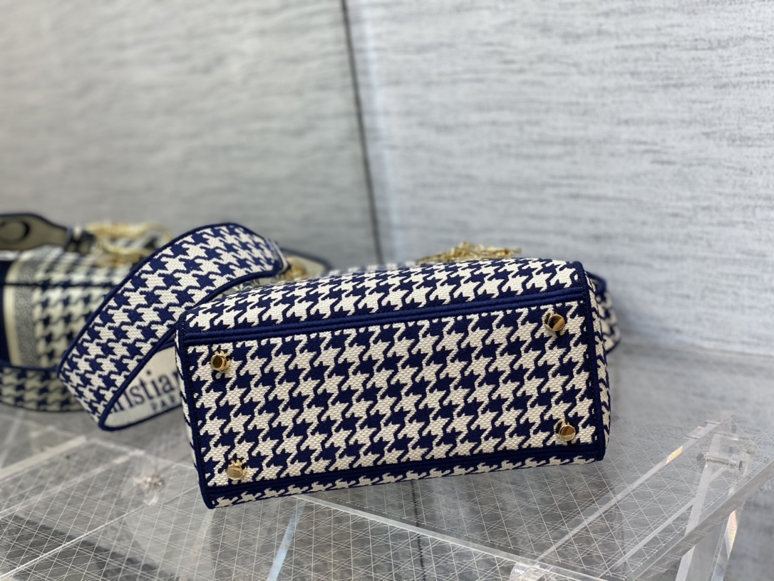 lady D*or handle bag-24cm