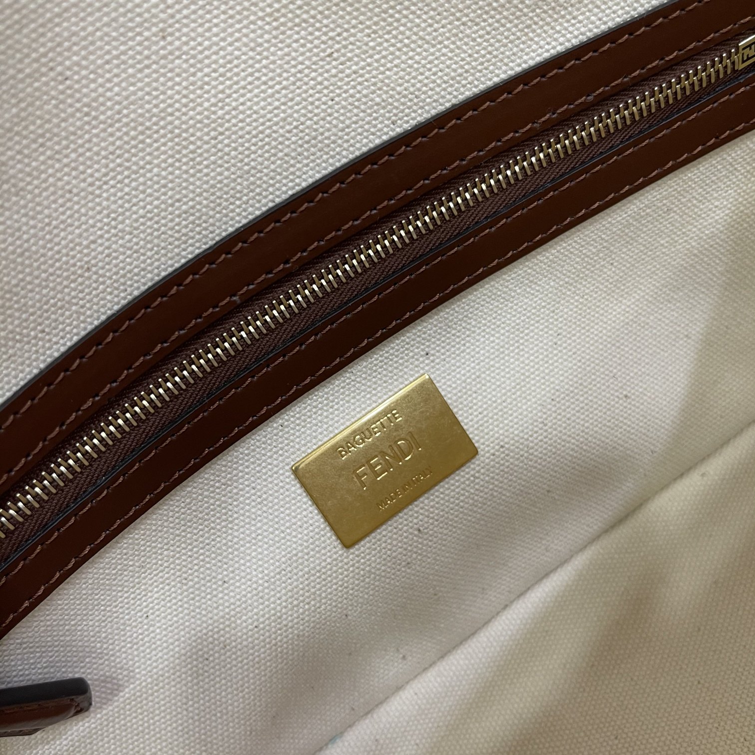 F**di medium baguette bag-26x15x4cm