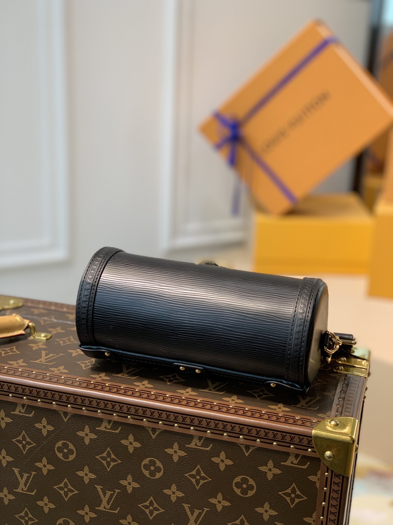 l0*is V*t0n papillon trunk-19x9x9cm