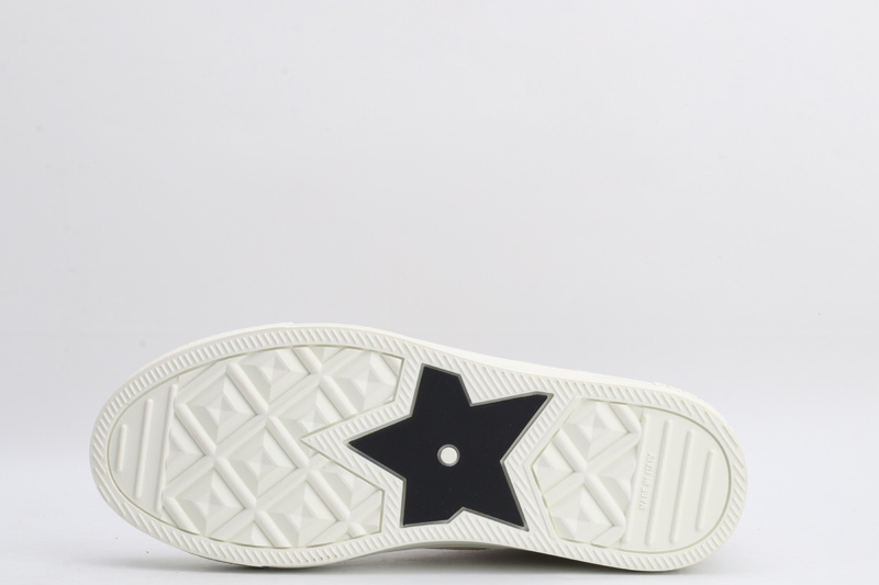 D*or high-top sneakers