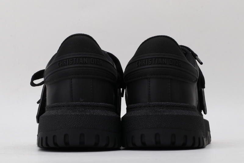 D*or sports sneakers