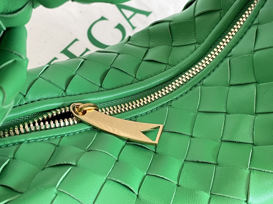 bo*te*ga Ve*ne*ta small hobo bag-27*22*3cm