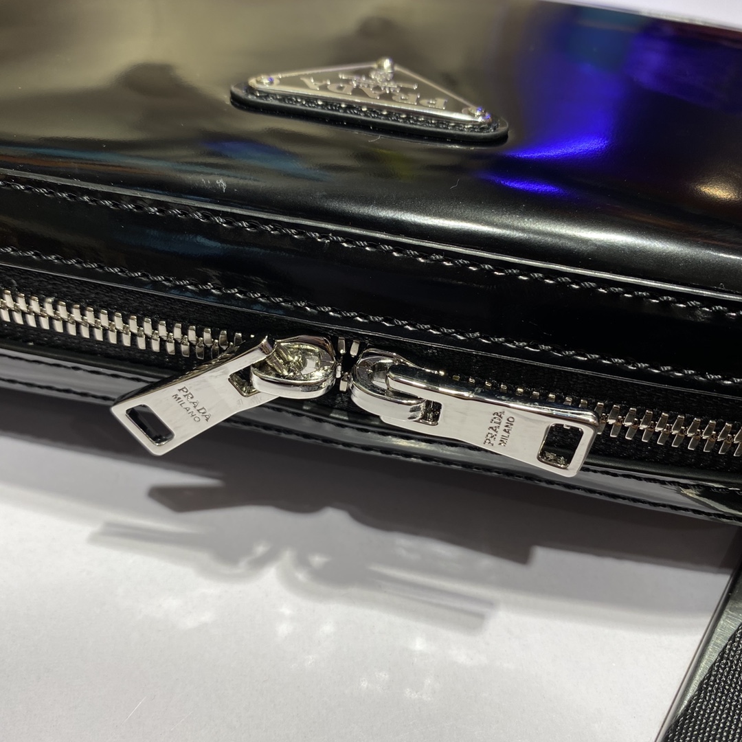 Pra*a bag 1bh180-19.5*12.5*4.57cm