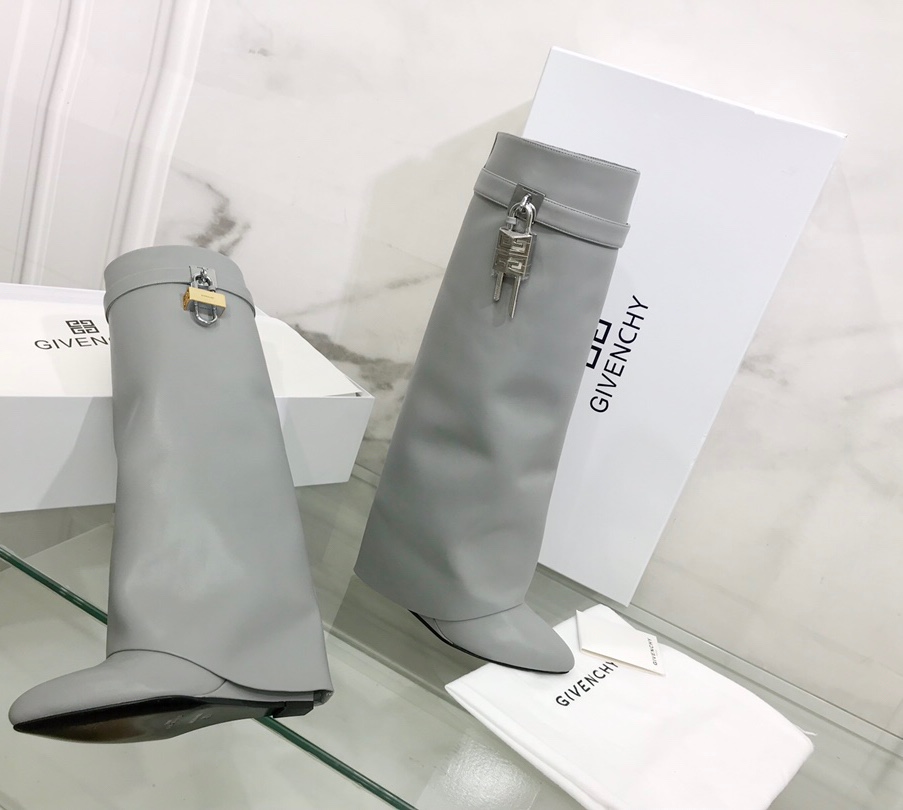 G1uenchy boots(eu35-42)