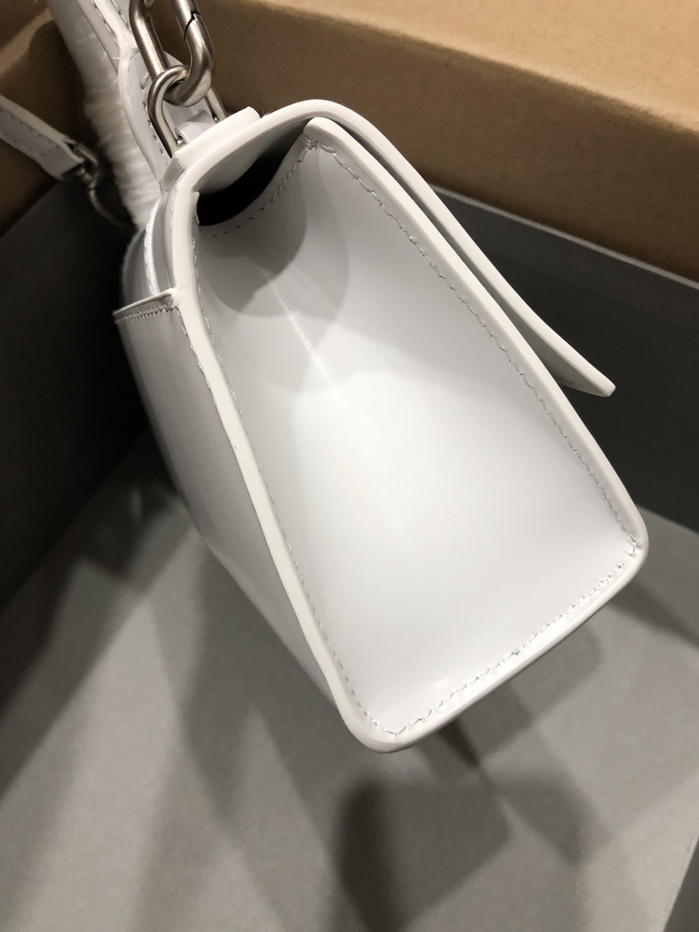 Ba*len*cia*ga small hourglass bag-13*8*19cm