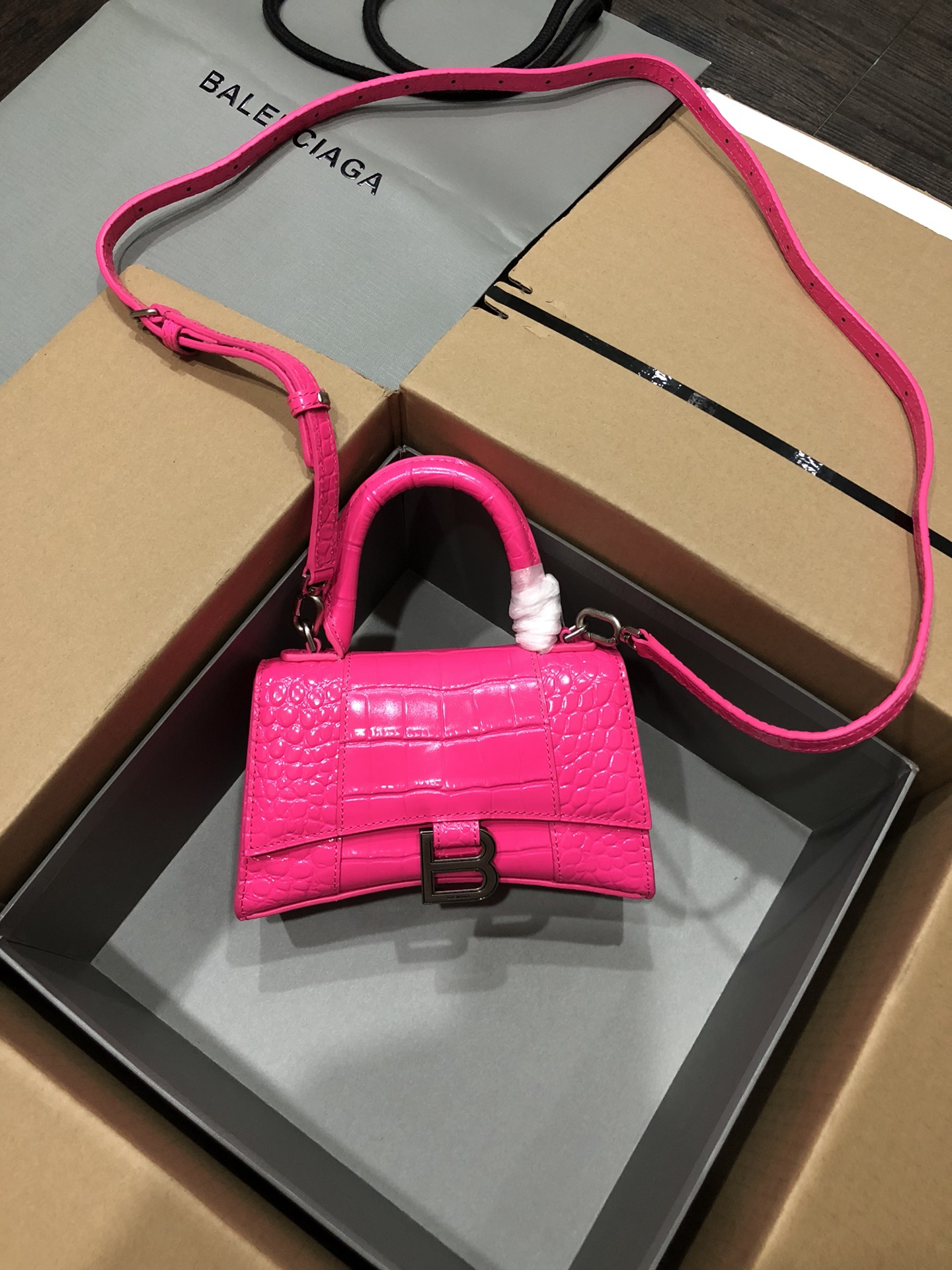 Ba*len*cia*ga small hourglass bag-13*8*19cm