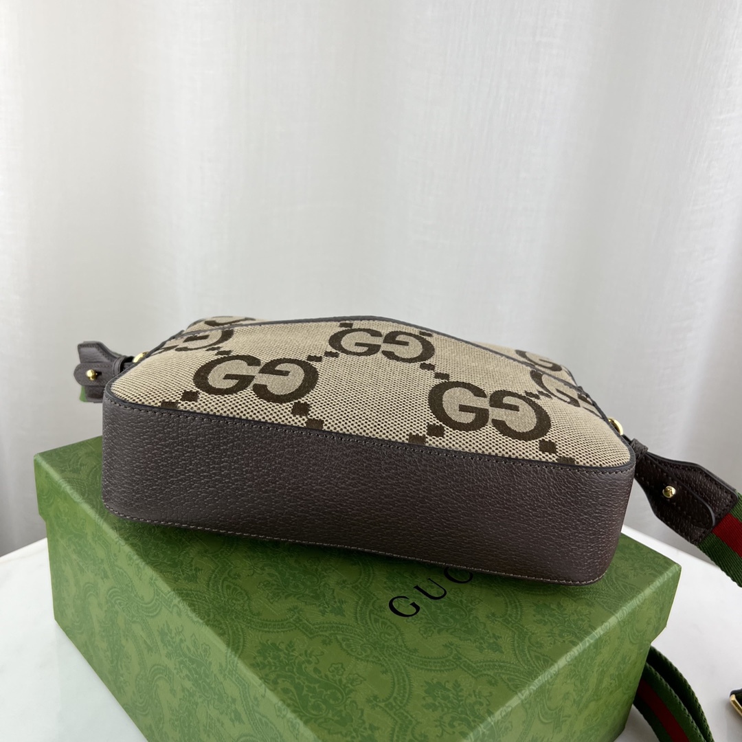 G*u*i crossbody bag-25.5x20x6cm