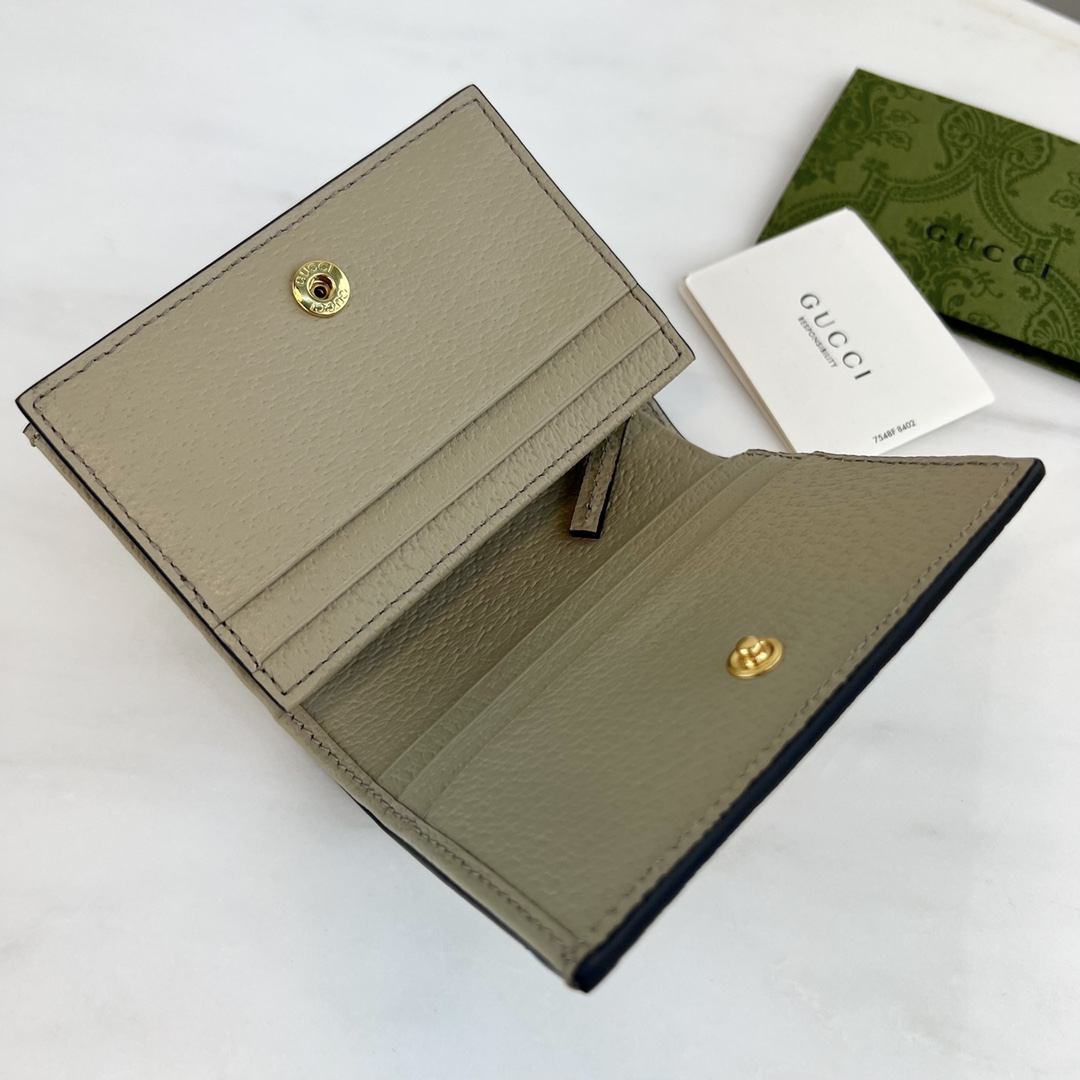 G*u*i wallet-11x8.5x3cm