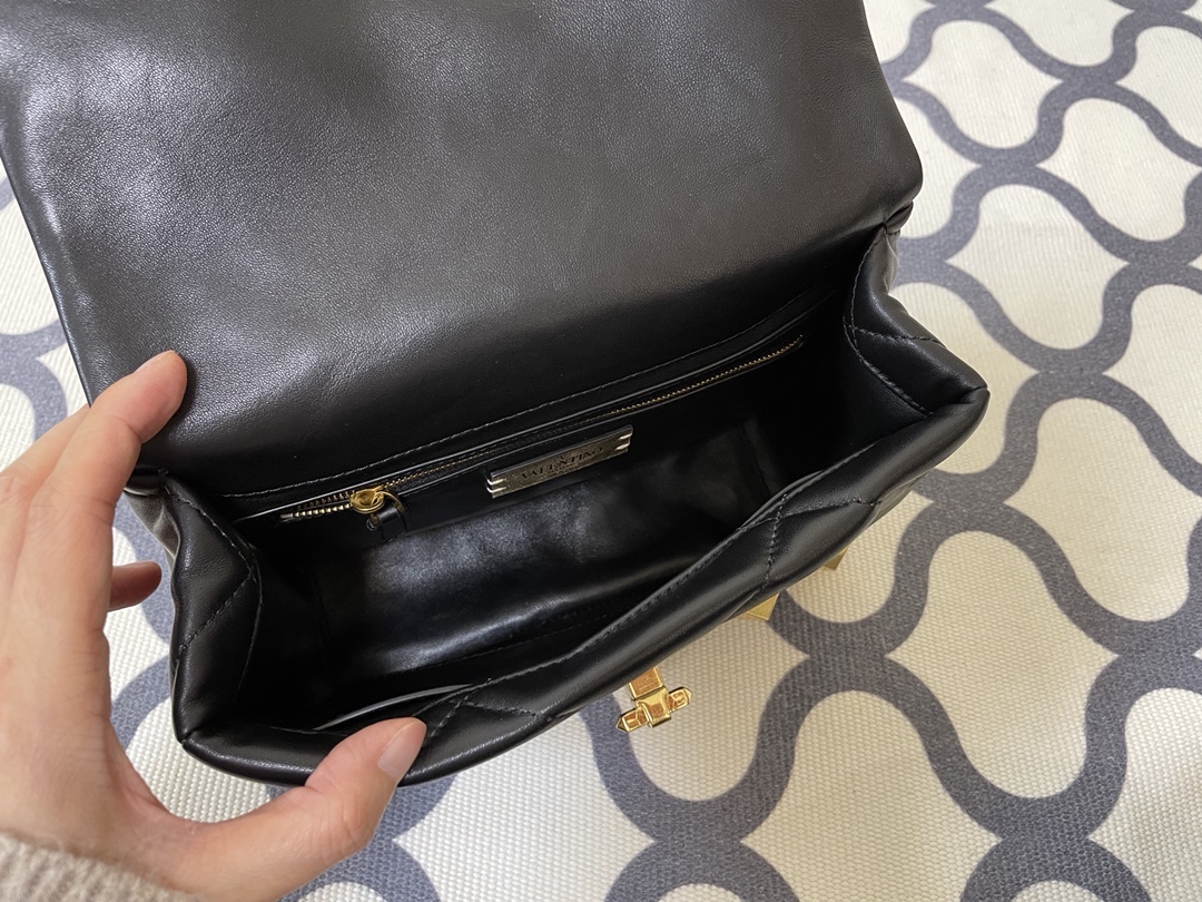 Valentin0 Garavani Roman Stud-Small Size-25*16*10CM