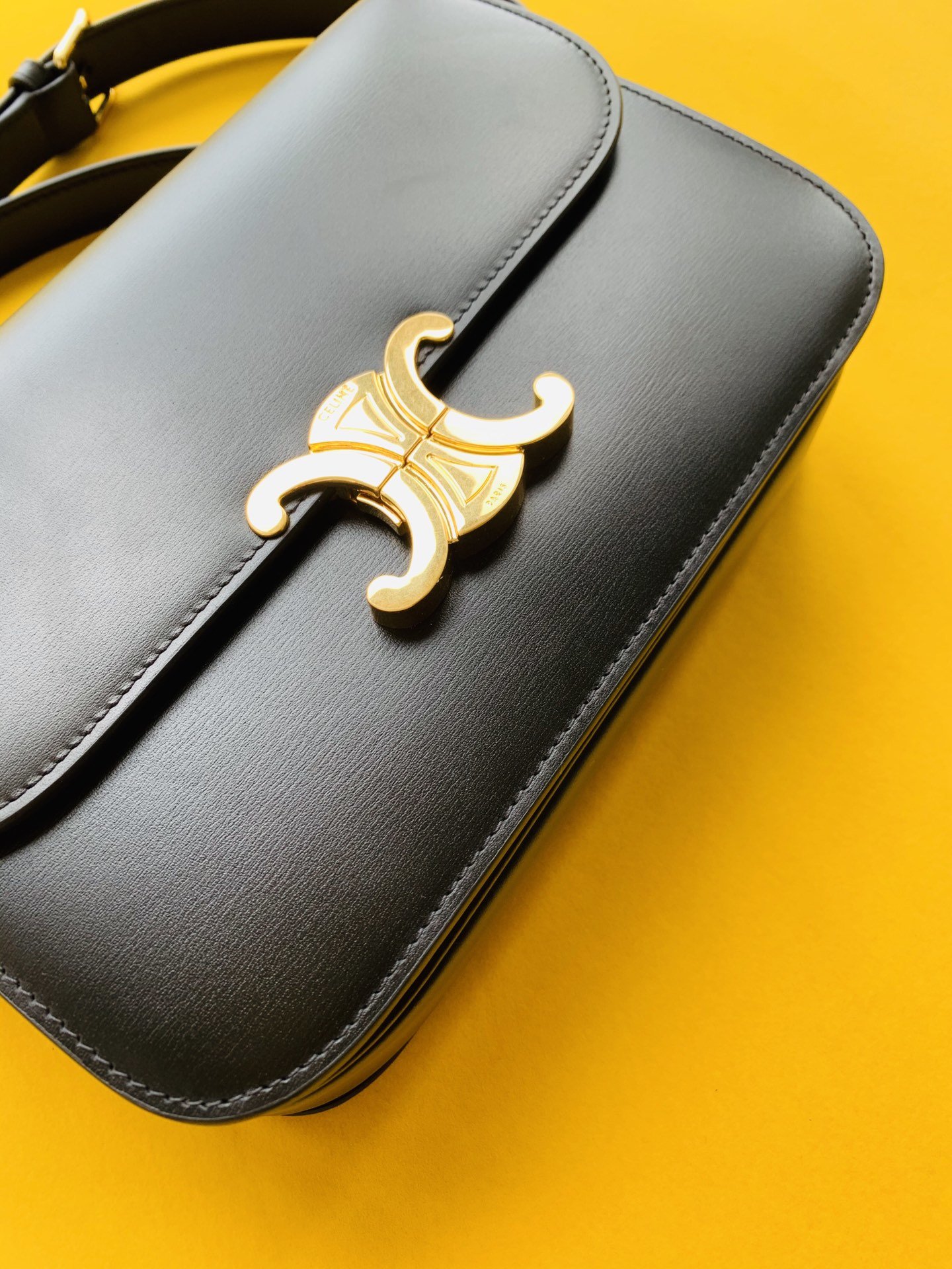 Ce**e Ce**e triomphe bag-22x16.5x7cm