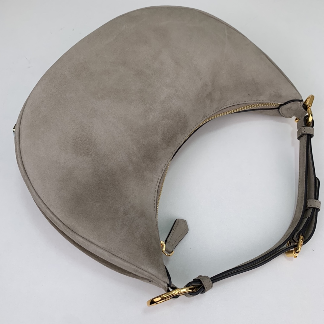 F**di graphy bag-29 x24.5 x10cm